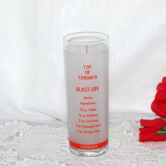 CN Tower Souvenir Highball Cocktail Glass Collectible Barware - Picture 2 of 2